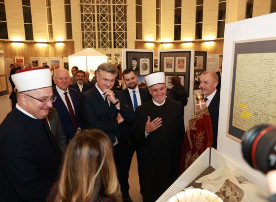 U Zagrebu otvorena izložba 'Pod nebom vedre vjere - Islam i Evropa u iskustvu Bosne'