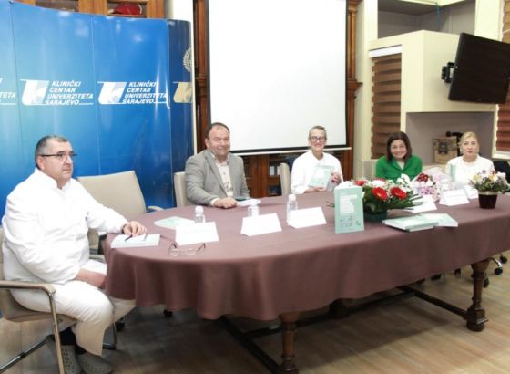U Institutu za NIR KCUS-a danas je održana promocija knjige  „Identifikacija ulaznih supstanci i ljekovitih pripravaka“