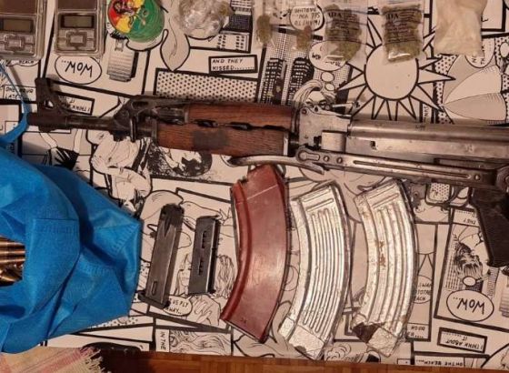 U akcija 'Fair Play ' u Sarajevu zaplijenjena droga i oružje, uhapšene tri osobe