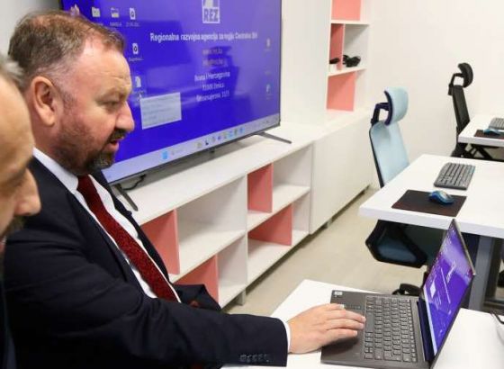 REZ otvorio IT HUB za podršku mladim stručnjacima iz ZDK-a i SBK