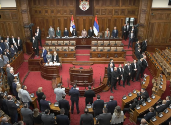 Srbija: Uz bojkot oporbe usvojen proračun za 2025.