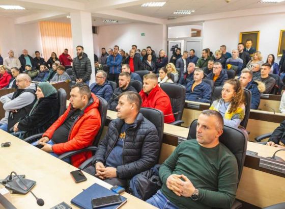Hušić i Kardašević potpisali ugovore sa obrtnicima u USK, vrijedne oko milion maraka