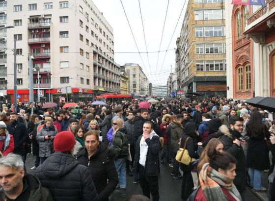Komemoraciju 'Zastani Srbijo' pratili incidenti, Brnabić optužuje aktiviste