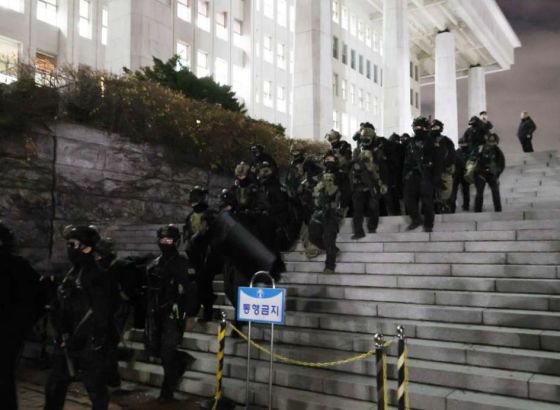 Južnokorejski parlament odbacio predsjednikovu deklaraciju o vanrednom stanju