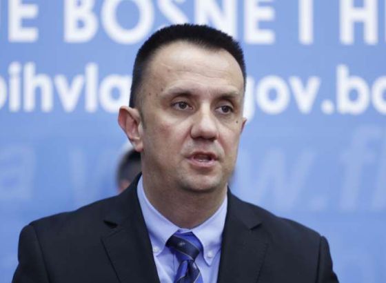 Lakić: Ne razmatramo poskupljenje struje, gubici EPBiH su nastali u proteklih devet godina