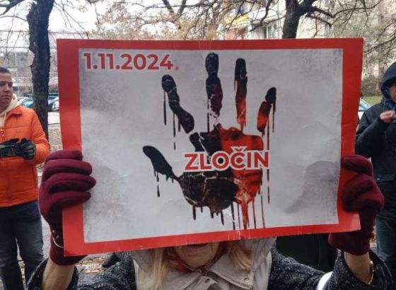 Srbija: Dugačka kolona studenata stigla pred Skupštinu Vojvodine