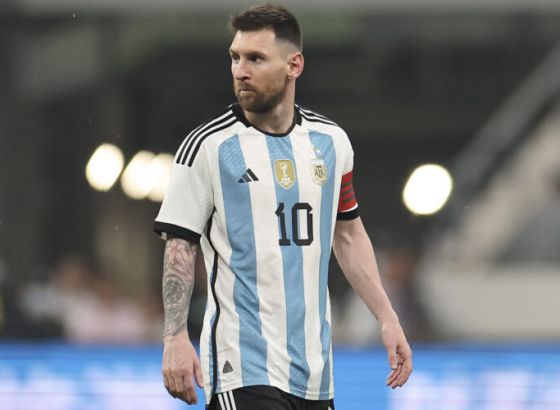 Mesi igra seoski fudbal, Argentina ima igrača manje