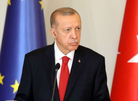 Erdogan zaprijetio kurdskim militantima u Siriji da će biti 'pokopani' skupa sa svojim oružjem