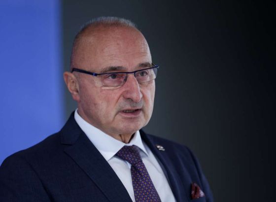 Grlić Radman o mađarskom atlasu  i božićnim poklonima u NATO-u: TO JE NEPRIHVATLJIVO!