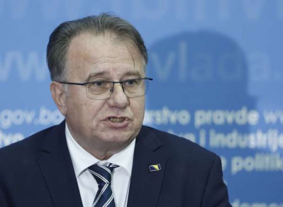 Nikšić: Minimalna plata u FBiH će biti 1.000 KM, rigoroznim nadzorima spriječiti zloupotrebe