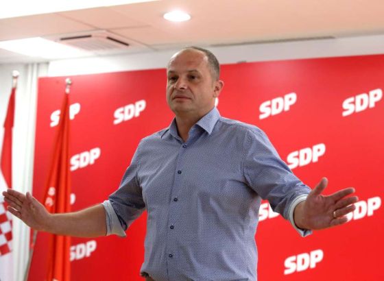 Hajdaš Dončić: Mora otići i Plenković