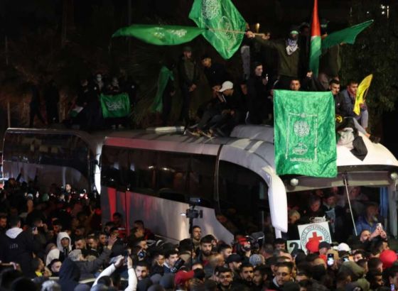 Oko devedeset palestinskih zatvorenika pušteno u zamjenu za tri izraelska taoca u sklopu primirja