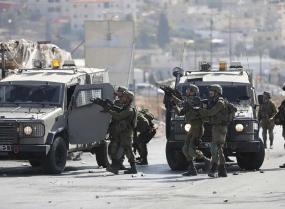 Stotine Palestinaca napuštaju Jenin nakon pokretanja izraelske vojne operacije