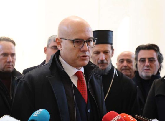 Vučević najavio objavljivanje novih dokumenata o rekonstrukciji zgrade u Novom Sadu