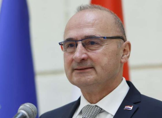 Hrvatska i Crna Gora počinju razgovore o otvorenim pitanjima