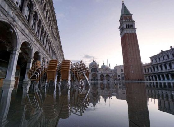 Plima izazvala plavljenje ulica Venecije