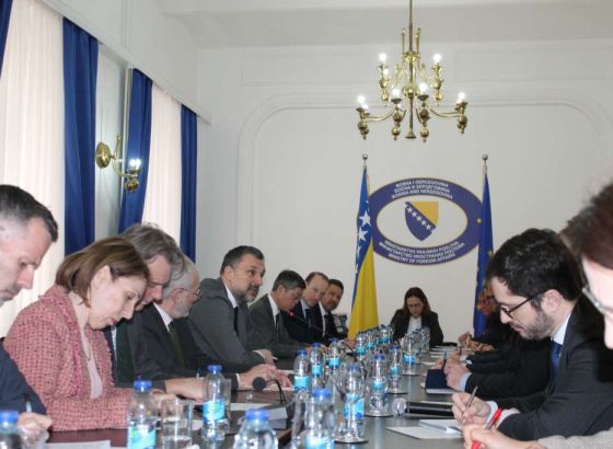 Konaković na sastanku sa ambasadorima EU, SAD, Velike Britanije, Turske i Japana
