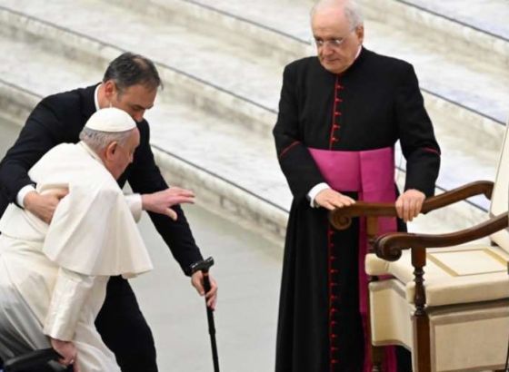 Papa Franjo: Neprihvatljvo je da djeca budu žrtve rata i siromaštva