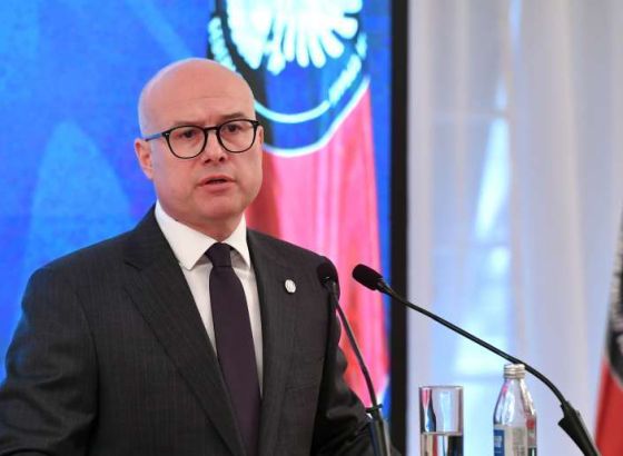 Vučević proziva Piculu da se miješa u unutarnje stvari Srbije