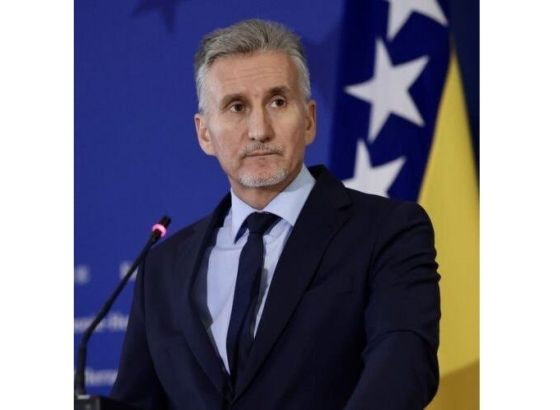 KONFUZIJA U ZAHTJEVU : "Hoće li predmet smjene biti Špirić ili Ademović"