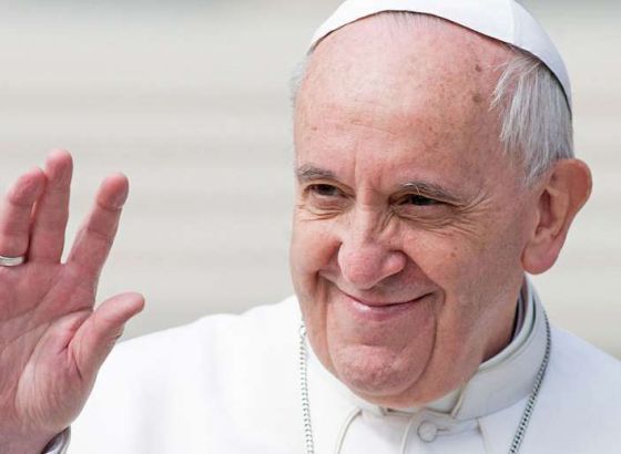 Politico: Moguće da papa Franjo ne preživi trenutne zdravstvene probleme