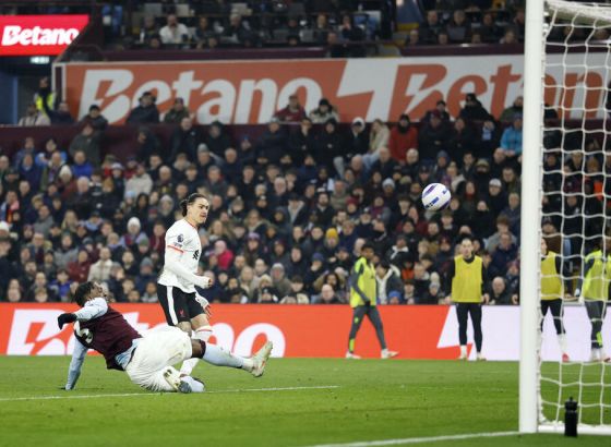 Darvin promašio prazan gol, Liverpulu samo bod u Birmingemu, Arsenal može do minus pet