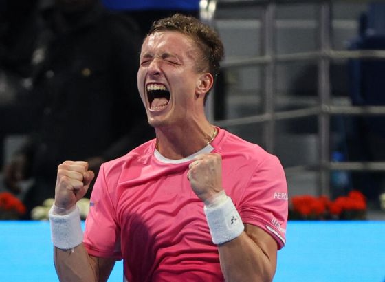 Lehečka eliminisao Alkarasa, Medvedev predao zbog povrede