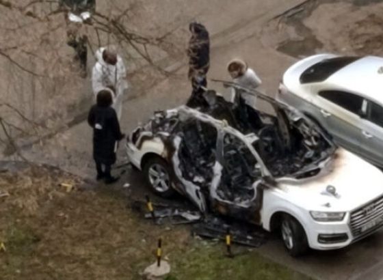 Direktoru Željeznica RS zapaljen automobil, policija blokirala ulicu...