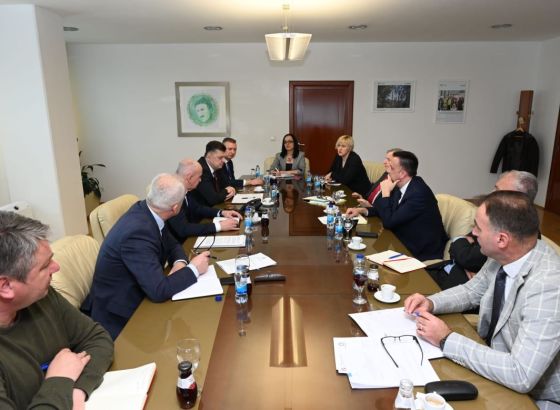 Razgovori o ključnim pitanjima energetike: Sastali se ministri Lakić i Đokić i direktor UIO BiH Tegeltija