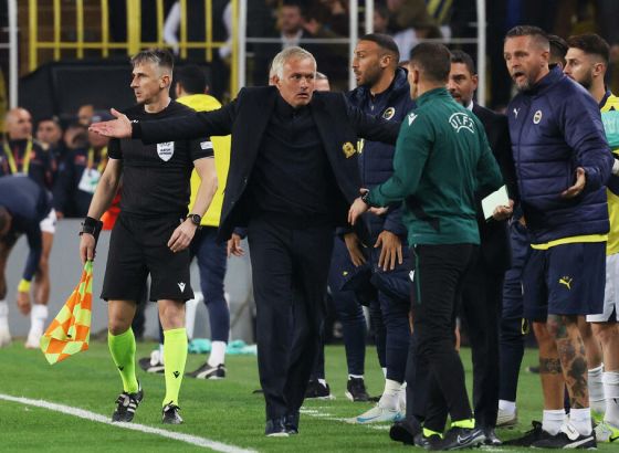 Portugalcu žestoka kazna - Murinjo kažnjen zbog rasizma