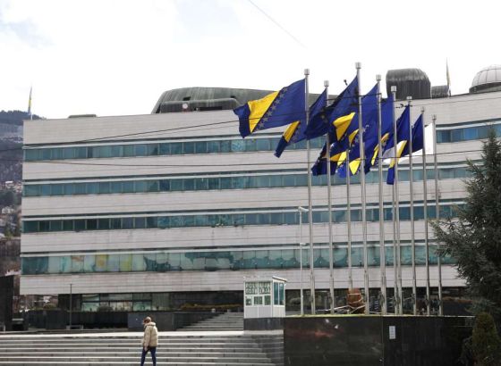 POZIV TROJKE - Uposlenici institucija BiH, ne slušajte Dodika jer nije nadležan