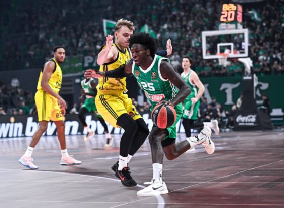 Fenerbahče u odgođenoj utakmici slavio u Parizu i došao do pozicije broj 2