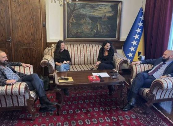 Isak primio u posjetu predstavnike produkcije 'Deblokada', razgovarano o budućim projektima