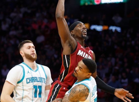 Nurkić i Hornetsi nakon tijesne završnice slavili u Miamiju