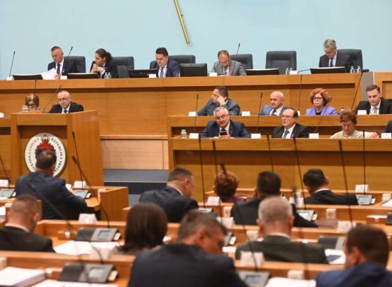 Počela posebna sjednica NSRS na kojoj se odlučuje o izradi novog ustava RS