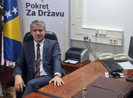 Duratović: Nacrt ustava RS pisan na temeljima principa koji je osmislio ratni zločinac Radovan Karadžić