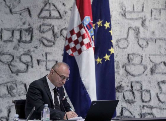 Lora, logor ili zatvor?: Grlić Radman uzburkao duhove u Crnoj Gori