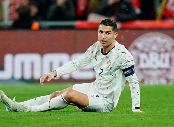 Ronaldo novinarima: Gledajte me u oči kad vam odgovaram na pitanja, a ne u laptop