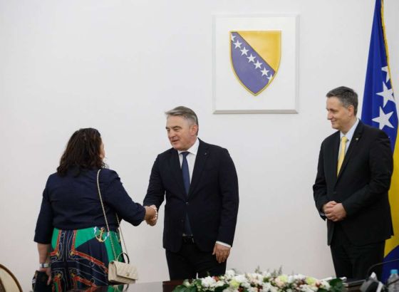 Komšić i Pierce: Državne institucije moraju raditi svoj posao