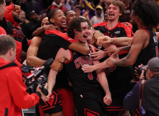 Bullsi nokautirali Lakerse tricom s polovine terena