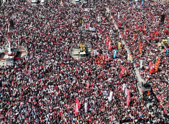 Stotine hiljada antivladinih demonstranata okupilo se u Istanbulu