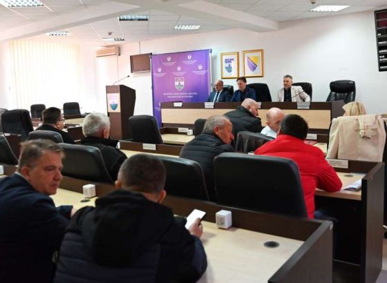 Hrnjić sa poljoprivrednicima USK -Dijalog Vlade i poljoprivredne zajednice za jačanje konkurentnosti