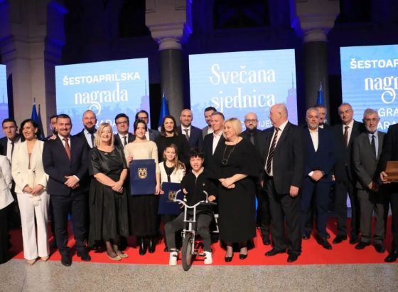 Šestoaprilske nagrade Ismailu Barlovu i Medicinskoj asocijaciji BIMA, Ključ grada Sarajeva Tanji Fajon, počasni građanin Popov