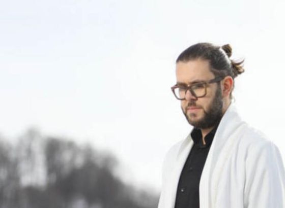 Latif Moćević kao odgovor na društvena zbivanja objavio pjesmu "Sloboda nikom ne treba": "Ovo je satira na našu nespremnost ...