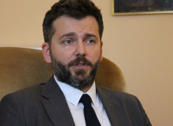 Zuhrić za START: Vlast glumi plave šljemove, a to bi nas moglo skupo koštati