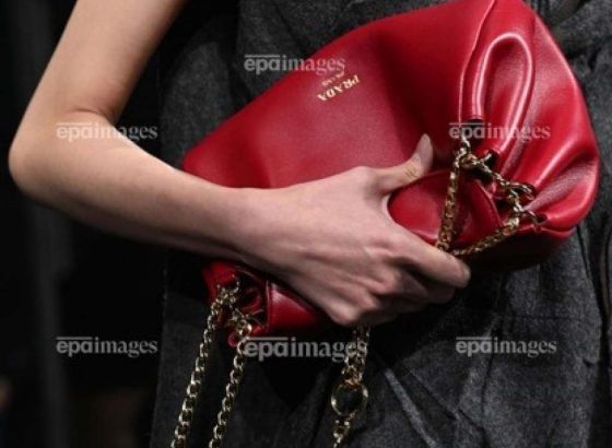 Prada pristala kupiti Versace za 1,25 milijardi eura
