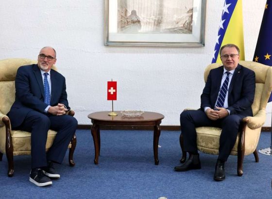 Nikšić sa švicarskim ambasadorom o unapređenju ekonomske saradnje