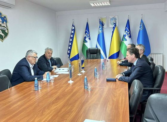 Hrnjić u Velikoj Kladuši razgovarao s Horvatom o projektima iz oblasti poljoprivrede i vodoprivrede