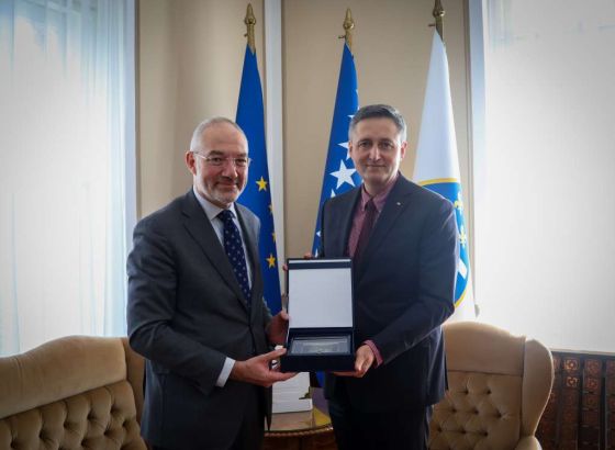 Bećirović primio u oproštajnu posjetu Girgina:Kontinuirano jačanje prijateljskih odnosa BiH i Turske