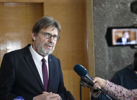 Srbija: Žigmanov kaže da njegovi kritičari žele isto što i Šešelj